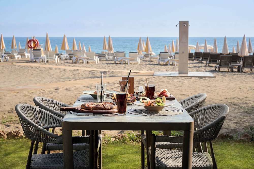 Elysee Beach Hotel 35/50