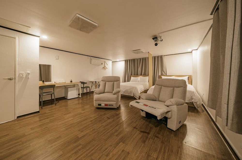 JEJU OAKRA HOTEL 57/70