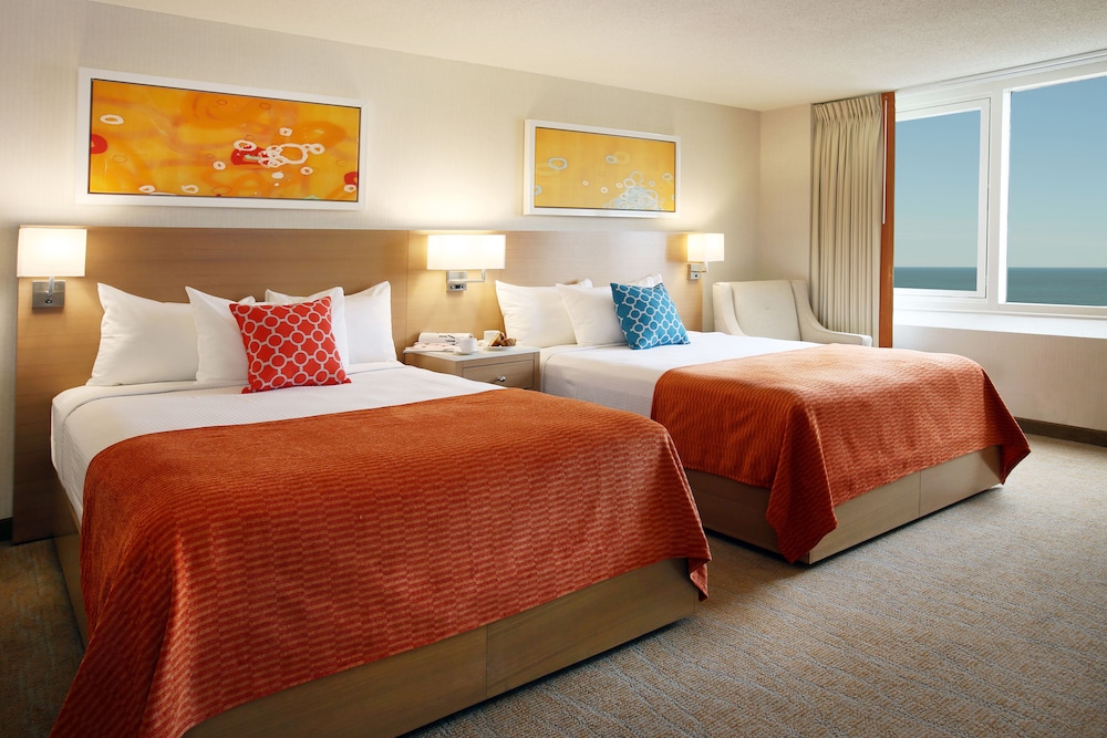 DELUXE, 2 QUEEN BEDS, NORTH WING