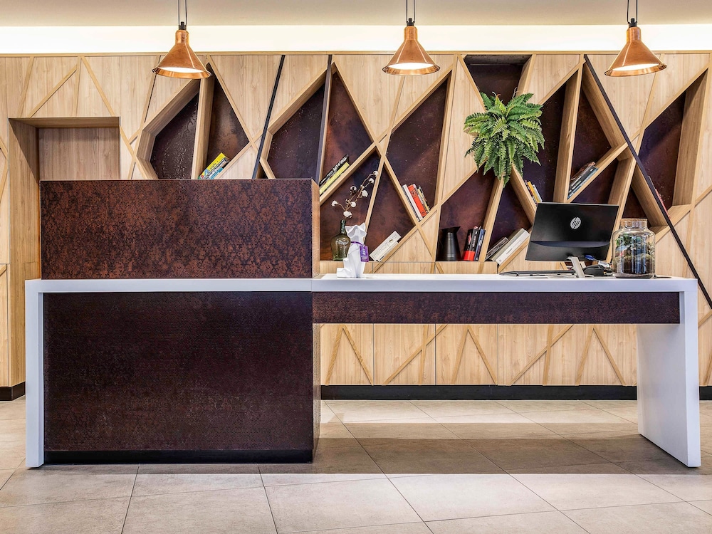 Mercure Paris Gennevilliers 6/76
