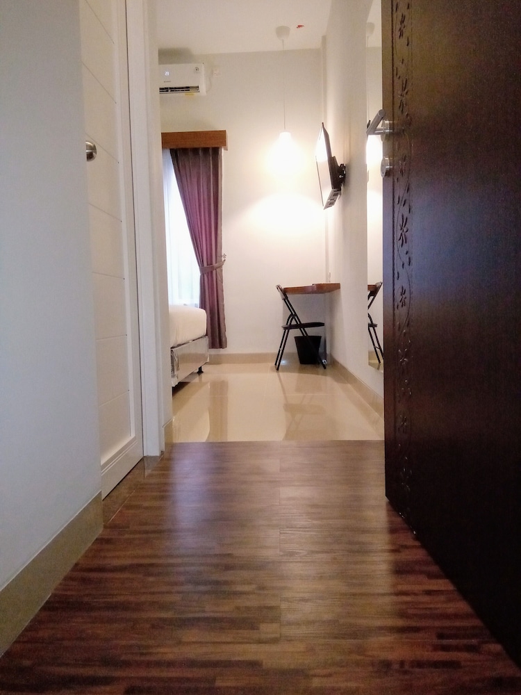 Alzara Hotel Syariah 20/38