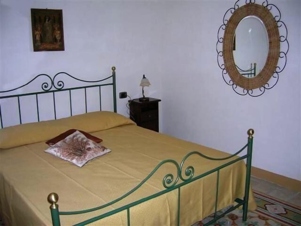 Agriturismo Baglio Donna Santa 11/48
