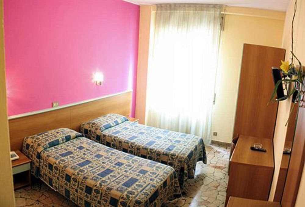 STANDARD, TWIN BEDS
