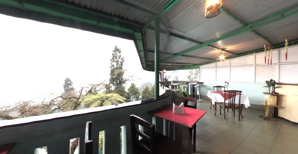 The Lindsay Himalayan Heights 26/31