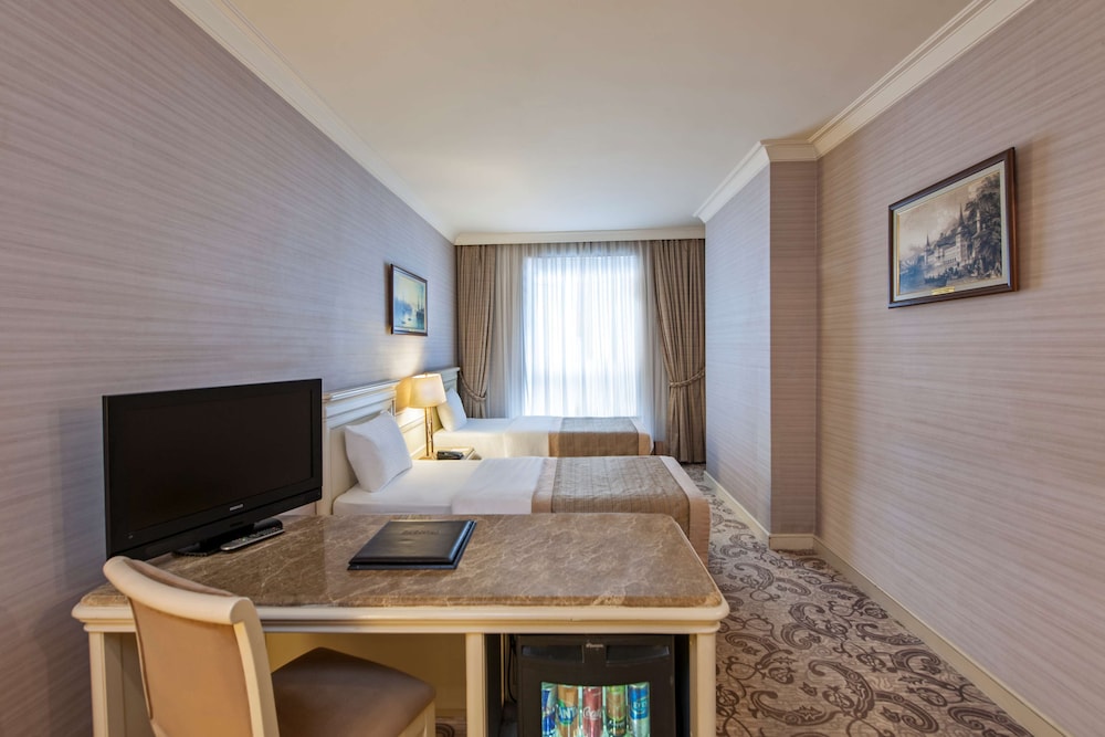 Elite World Comfy Istanbul Taksim Hotel 81/87
