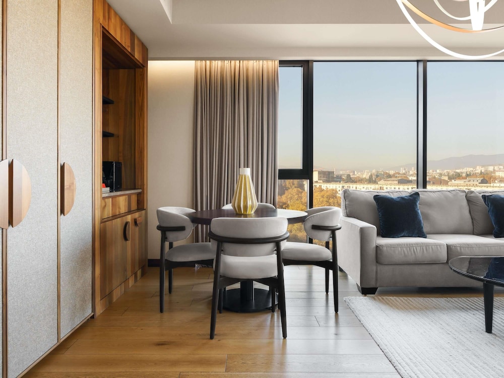 Swissotel Tbilisi 86/102