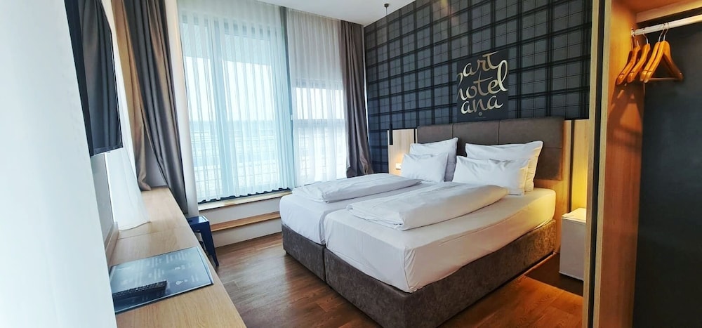 Roomingtons Munich Airport 12/46