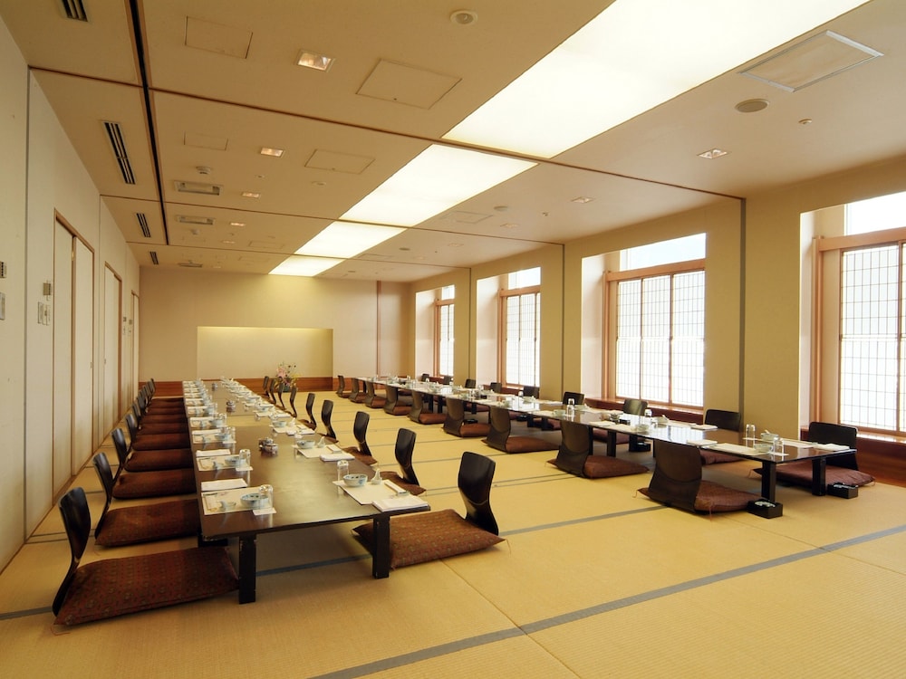 Crown Palais Kitakyushu 24/46