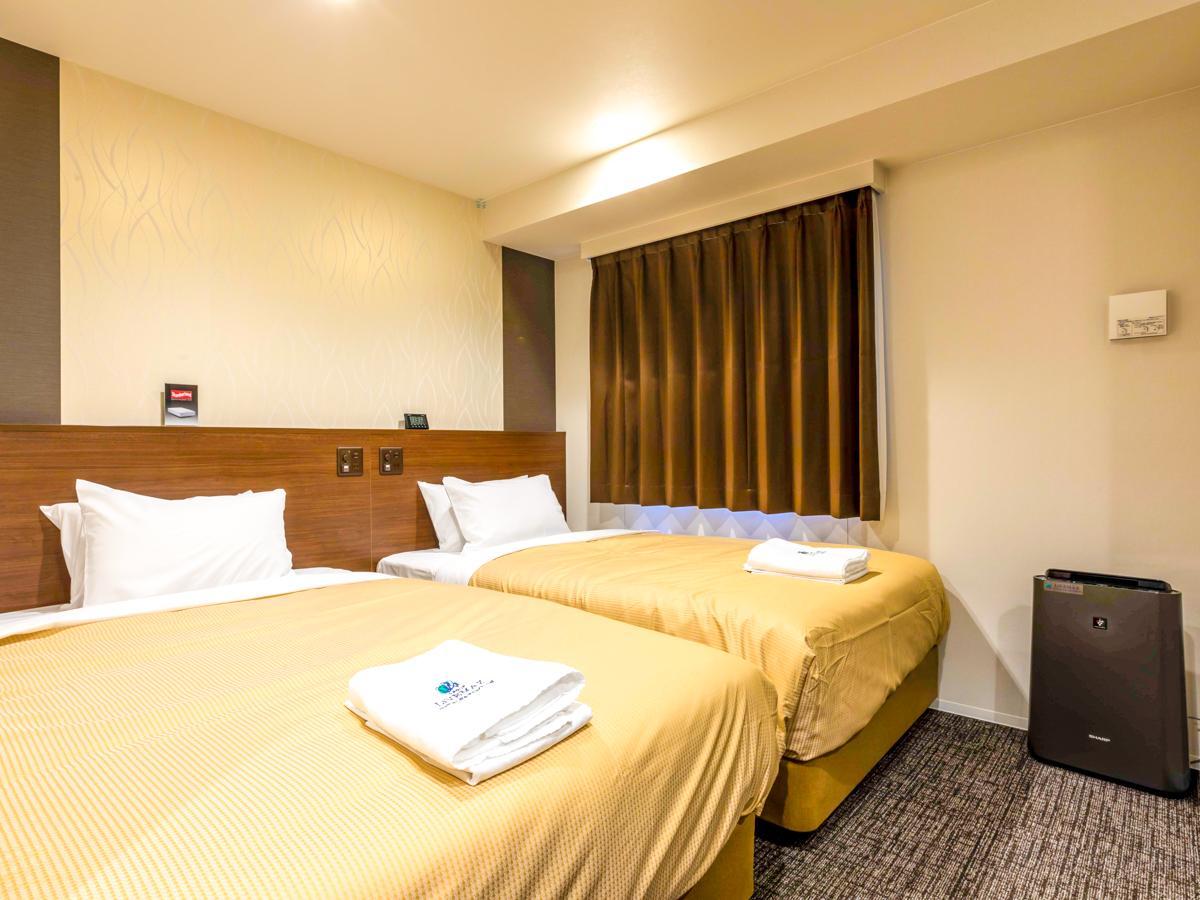 Semi Room, 2 Semi Double Beds, Smoking