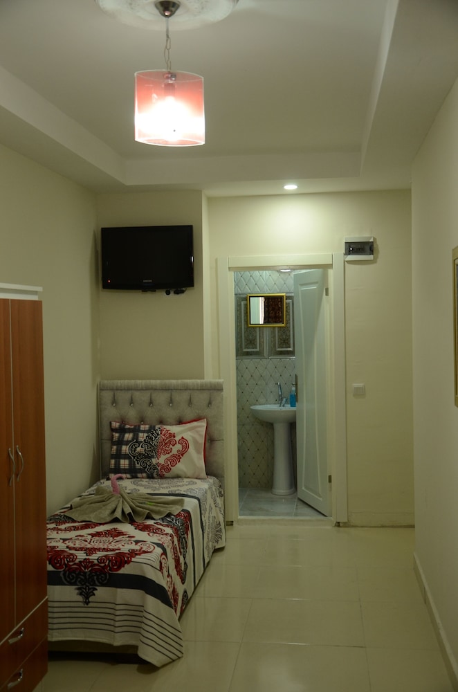 Hotel Alyans 16/21