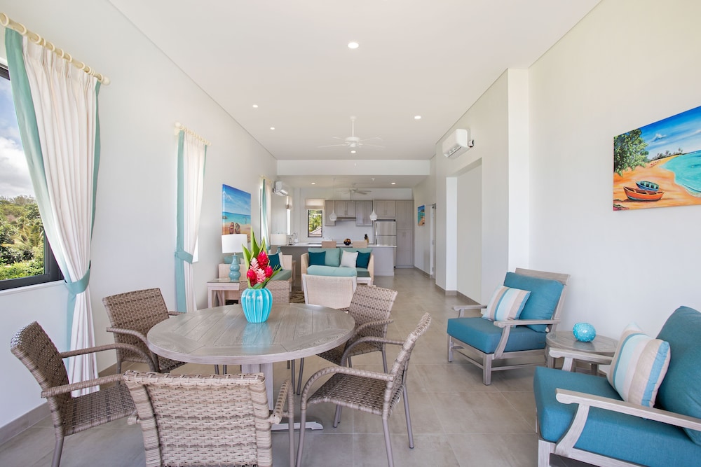 Beach View Hotel 25/50