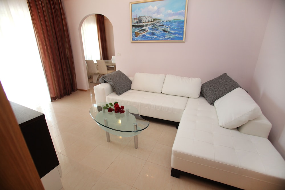 VILLA SUN 14/50
