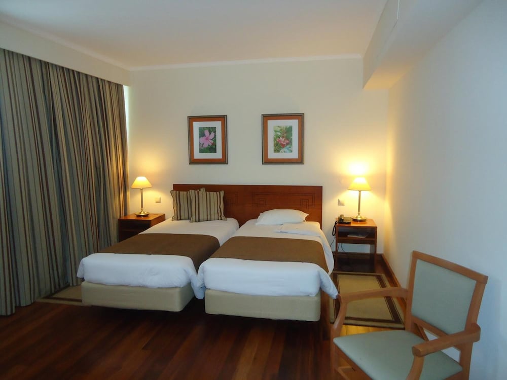Camoes Hotel 6/48