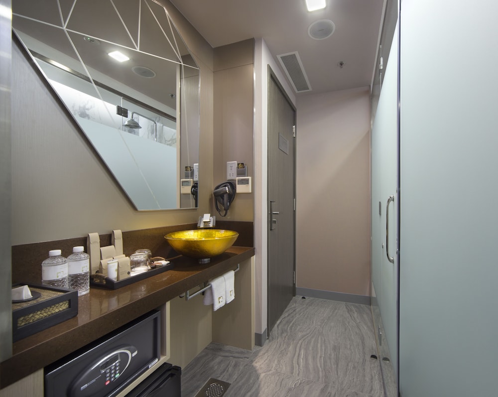 HOTEL CLOVER 7 24/27