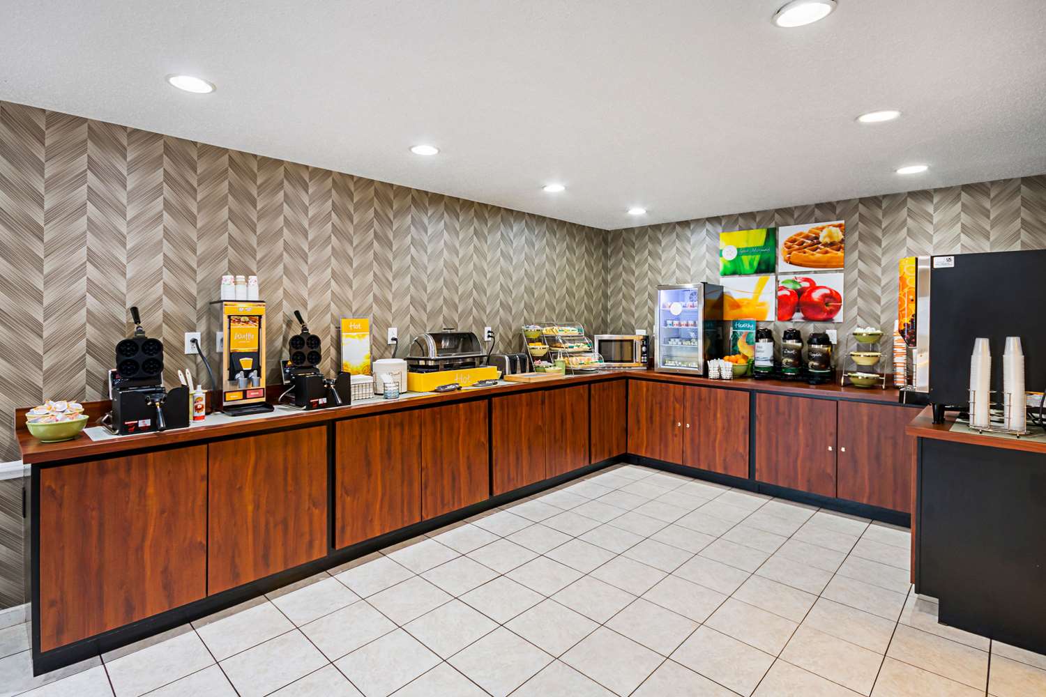 Quality Inn Fairmont 7/33