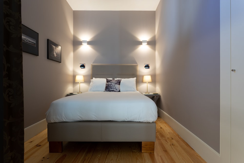 1 BEDROOM, DELUXE, APARTMENT