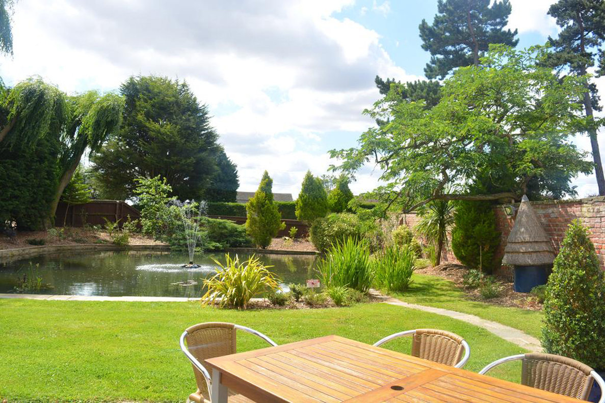 Stallingborough Grange Hotel 45/50
