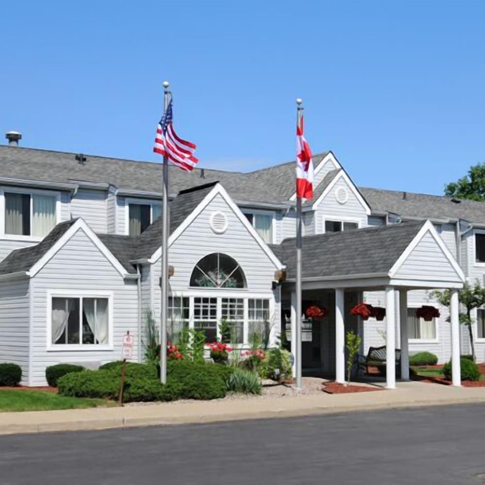 CenterWay Hotel Buffalo North Near University 5/24