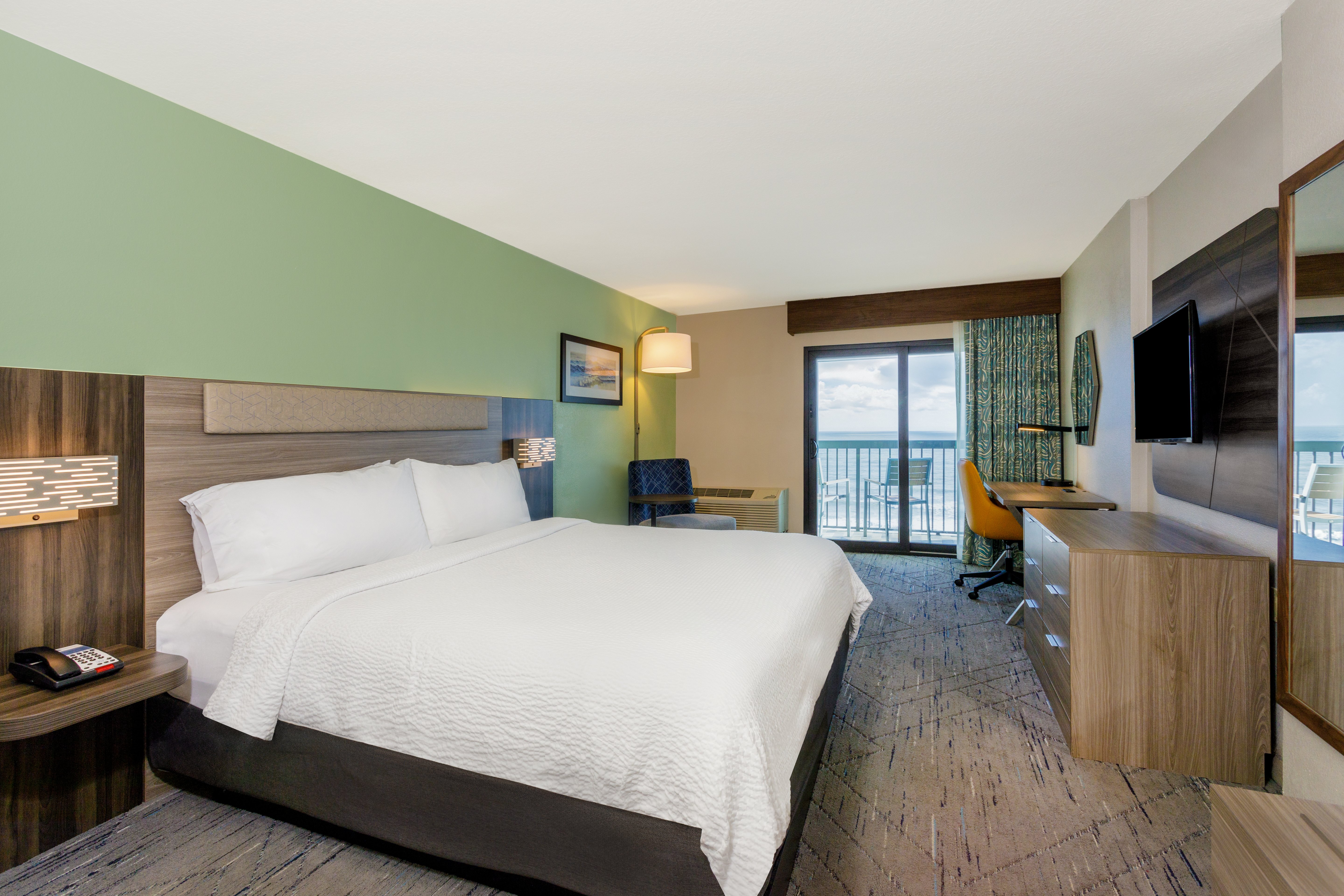 Standard, King Bed, Ocean Front, Balcony