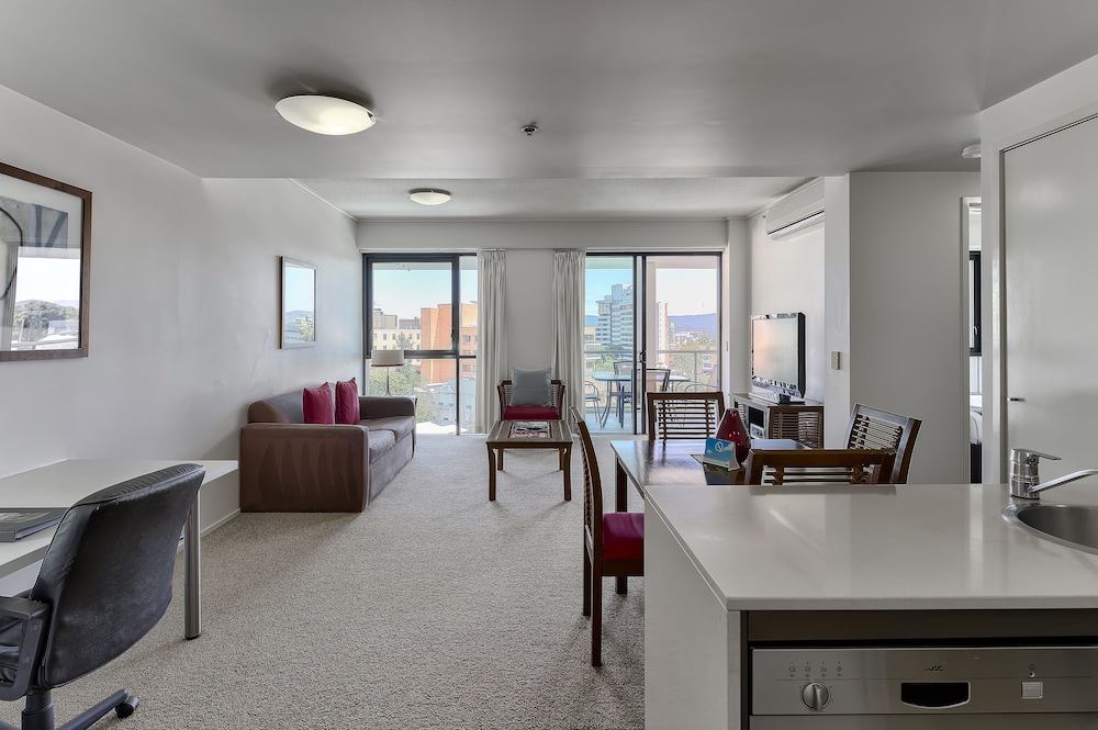SKD Suites 25/31