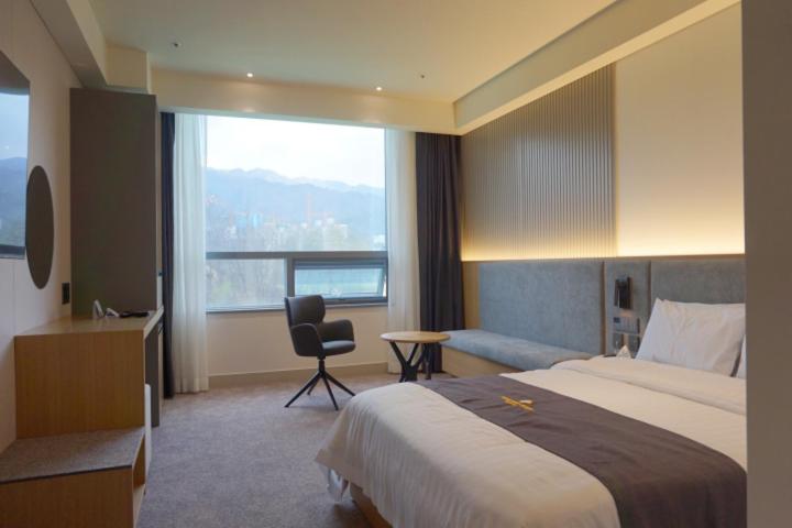 Deluxe, Double Bed