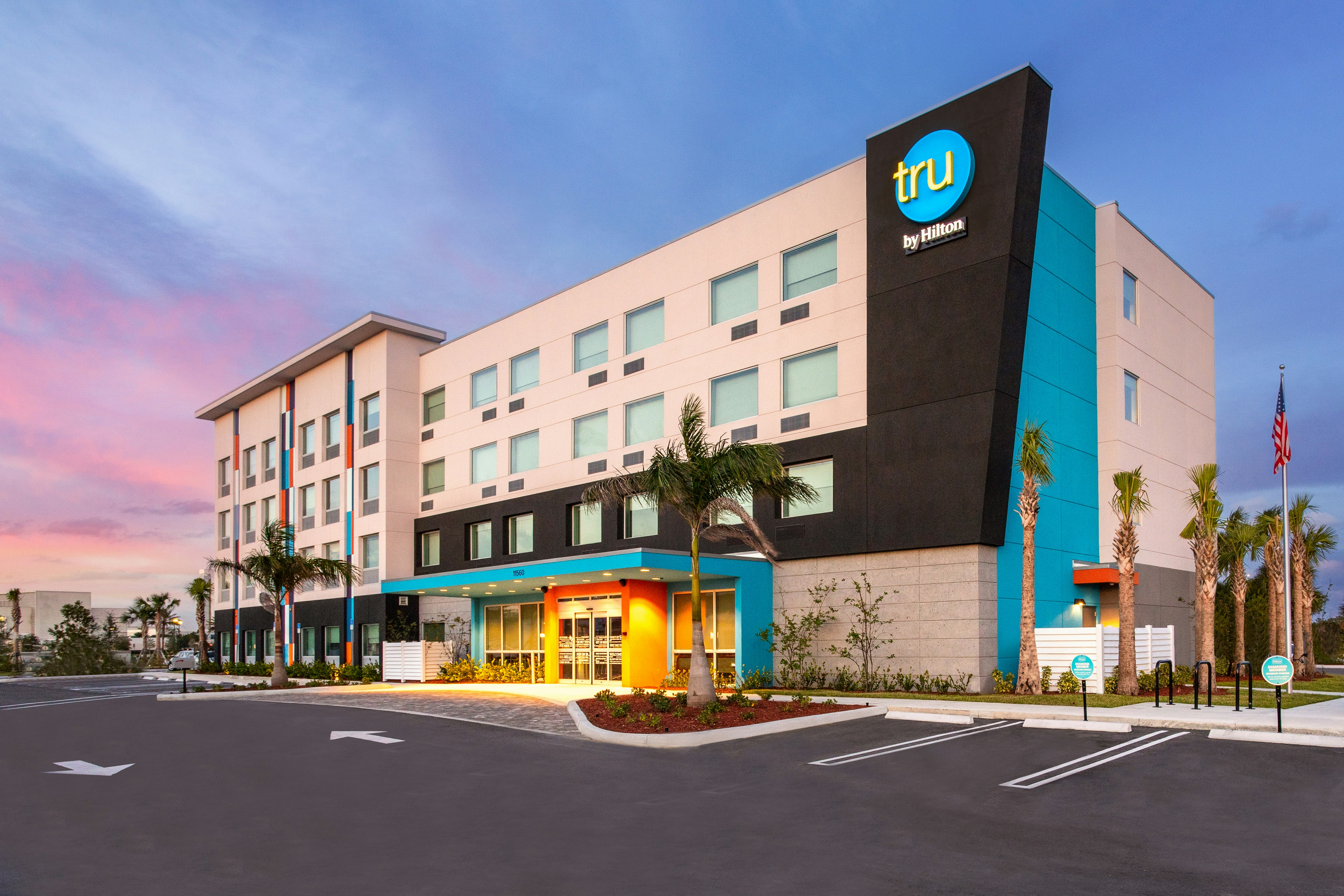 Tru by Hilton Port St. Lucie 7/11