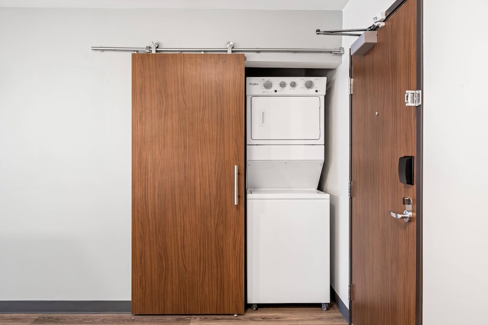 Everhome Suites Bozeman 33/60
