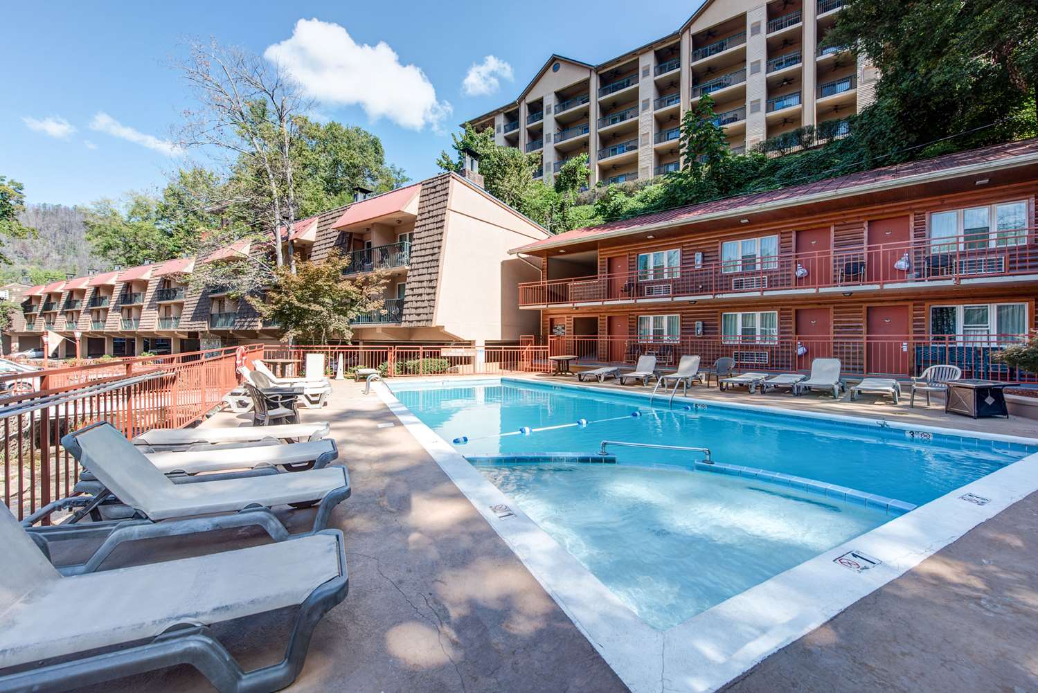 Quality Inn Creekside - Downtown Gatlinburg 43/45