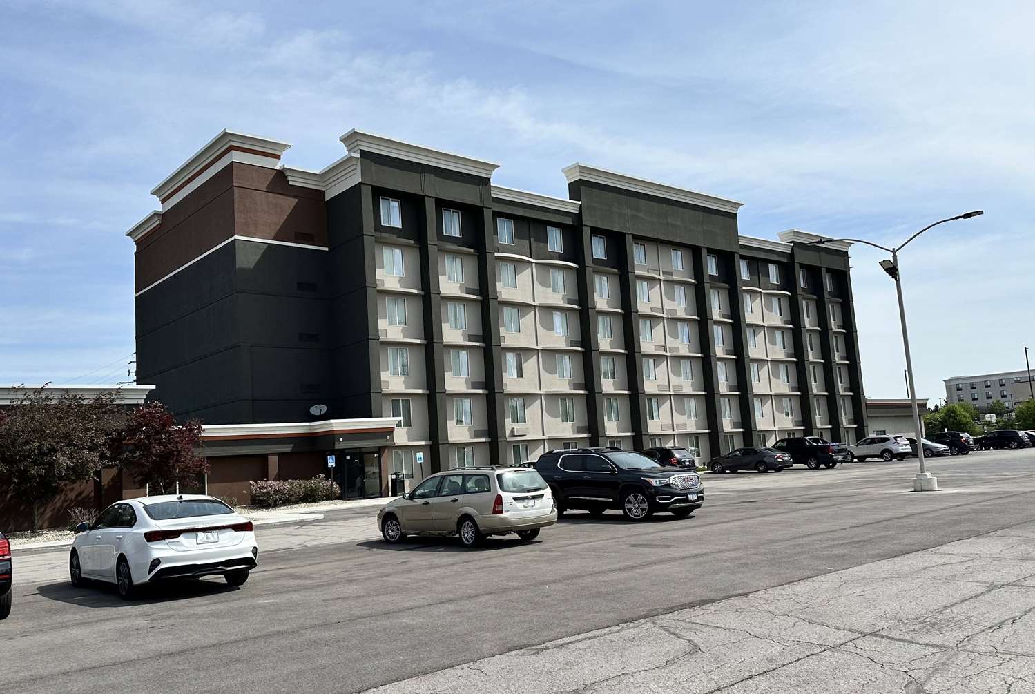 La Quinta Inn & Suites by Wyndham Indianapolis South 42/46
