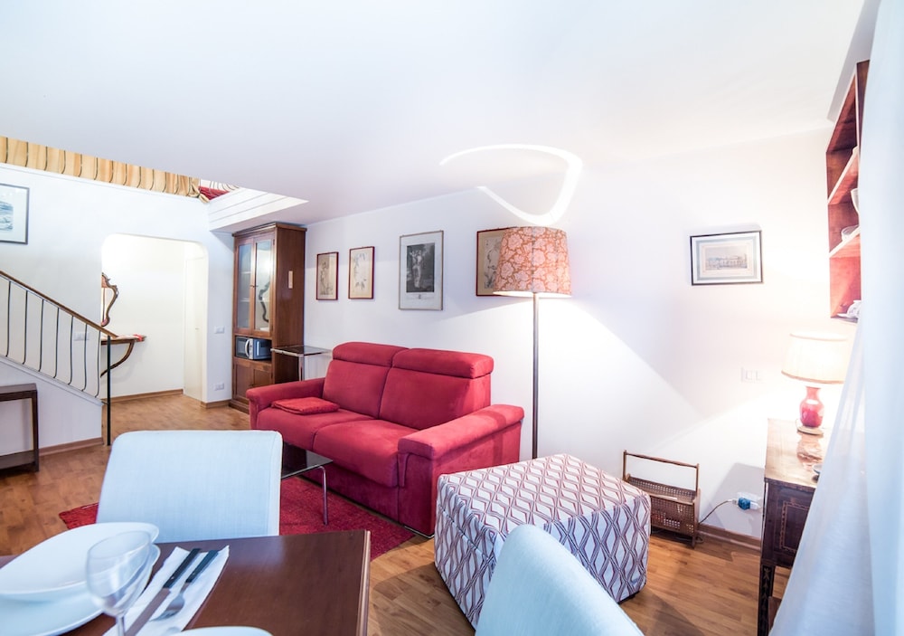 Rent In Rome - Appartamento Archimede 10/19
