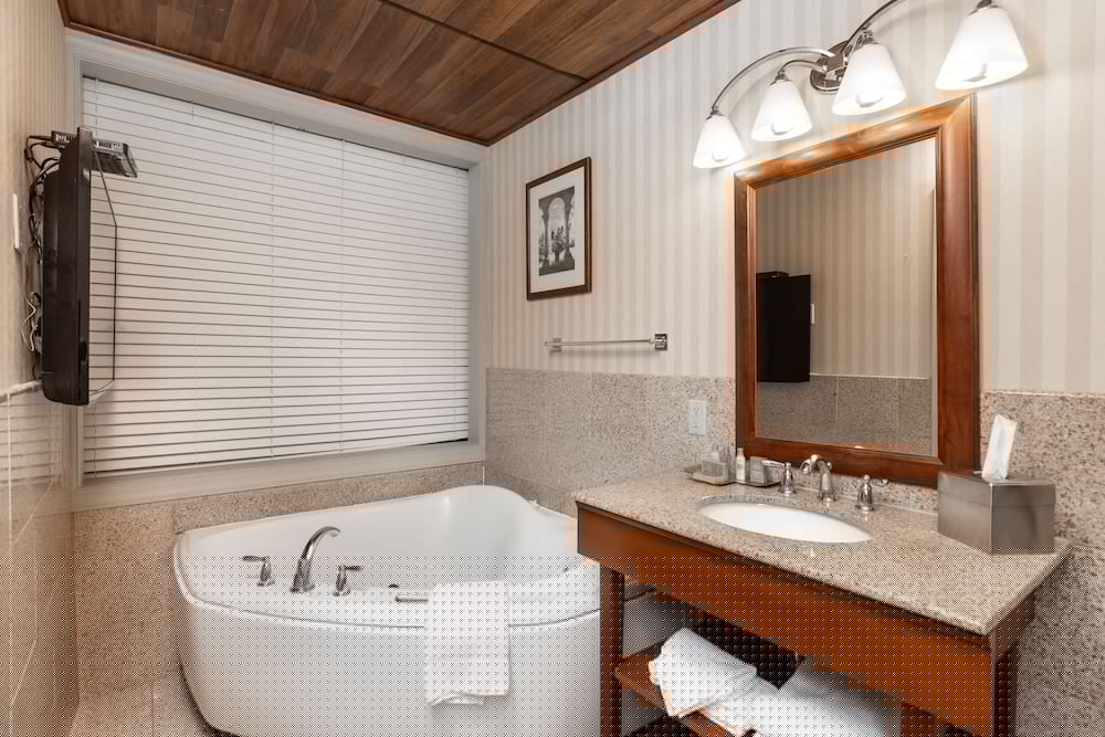 Inn at the Colonnade Baltimore a DoubleTree by Hilton Hotel 18/96