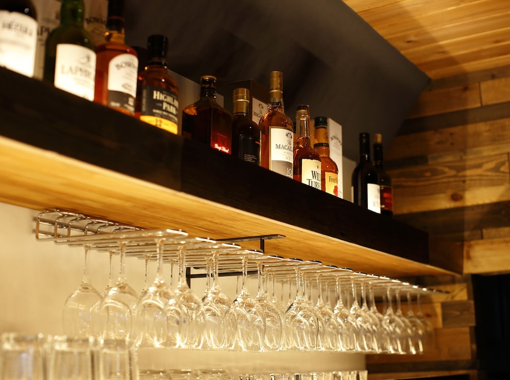Kyou Bar Lounge & Inn 52/58