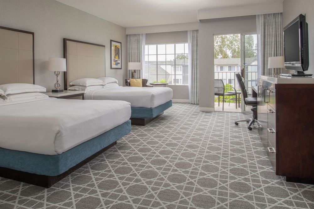 Lanai, Deluxe, 2 Queen Beds, Courtyard View