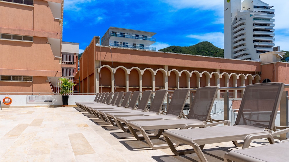 Arhuaco Hotel 63/65