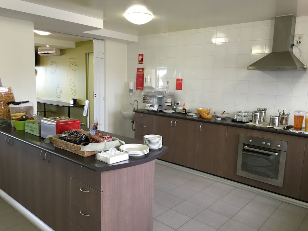 IBIS BUDGET PERTH AIRPORT 41/63