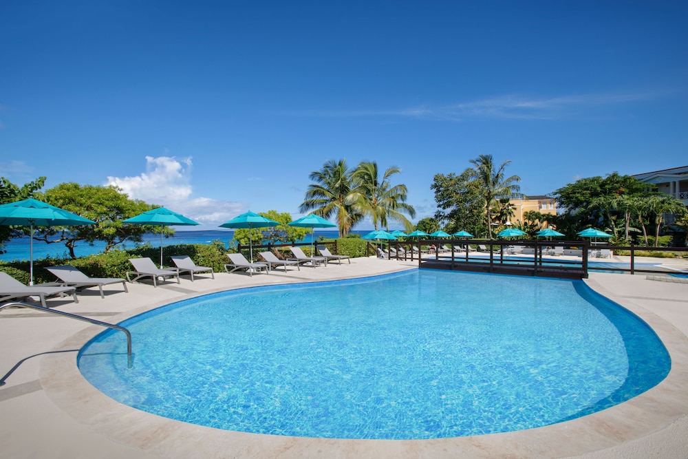 Beach View Hotel 17/50