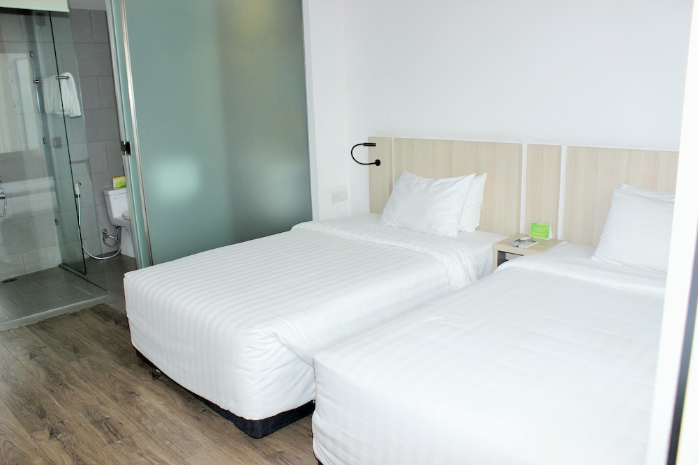 غرفة بريميير ديلوكس بسريرين منفصلين، Liberty Hotel Saigon Greenview 8/10
