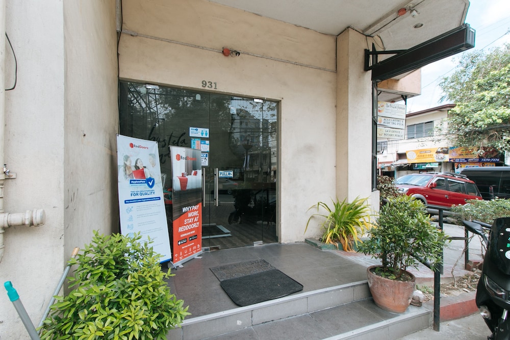 Reddoorz Near Quirino Station 6/45