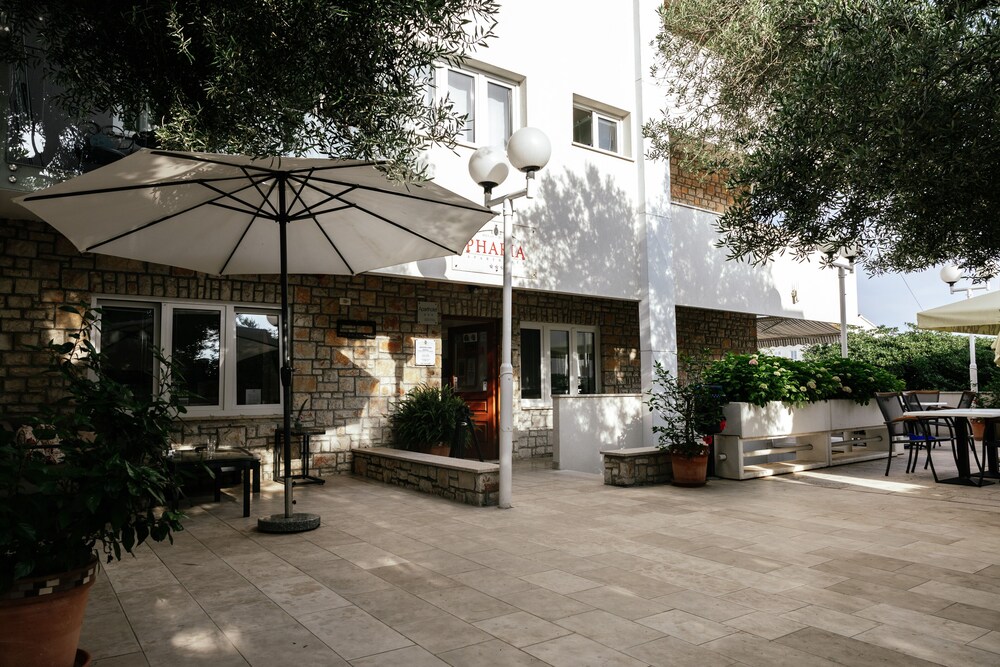 Pharia Aparthotel 7/61