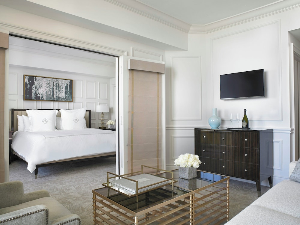 Deluxe, King Bed, Intracoastal View