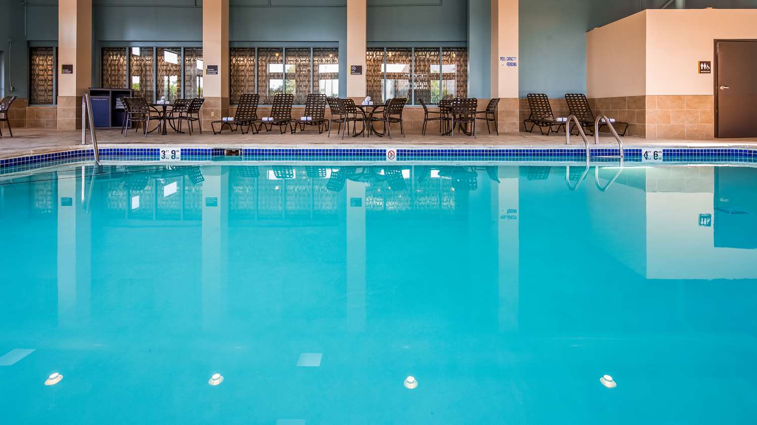 Best Western Warren Hotel in WARREN - MI
