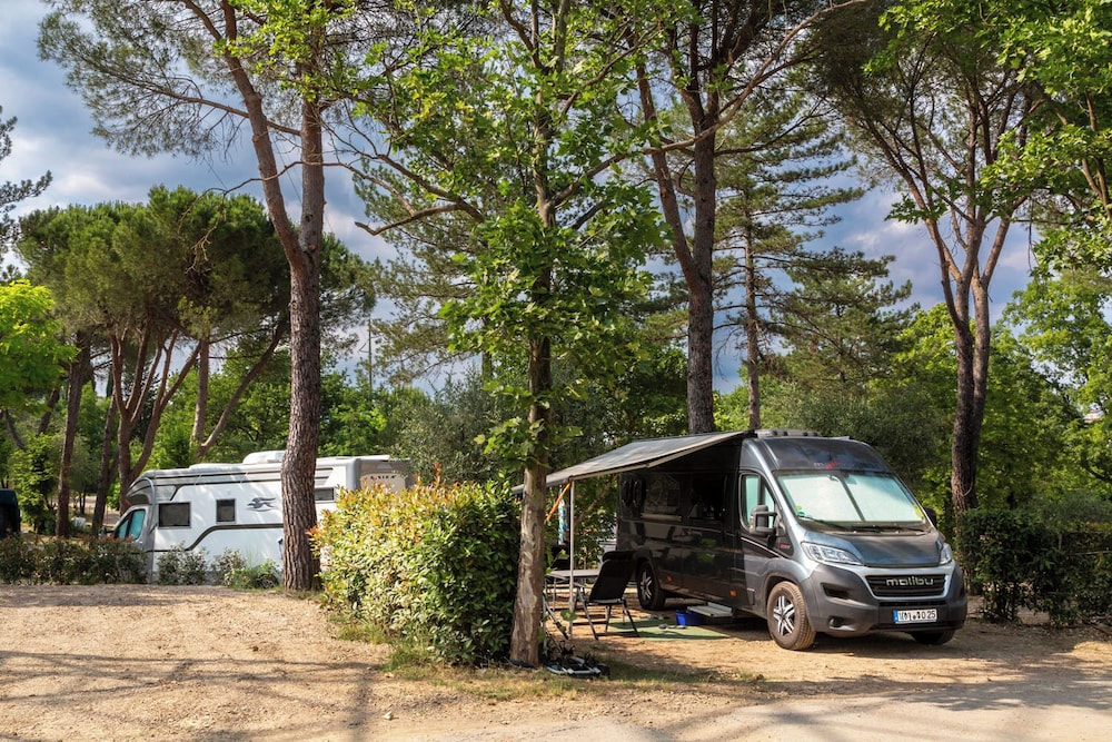 Hu Firenze Certosa Camping In Town 42/50