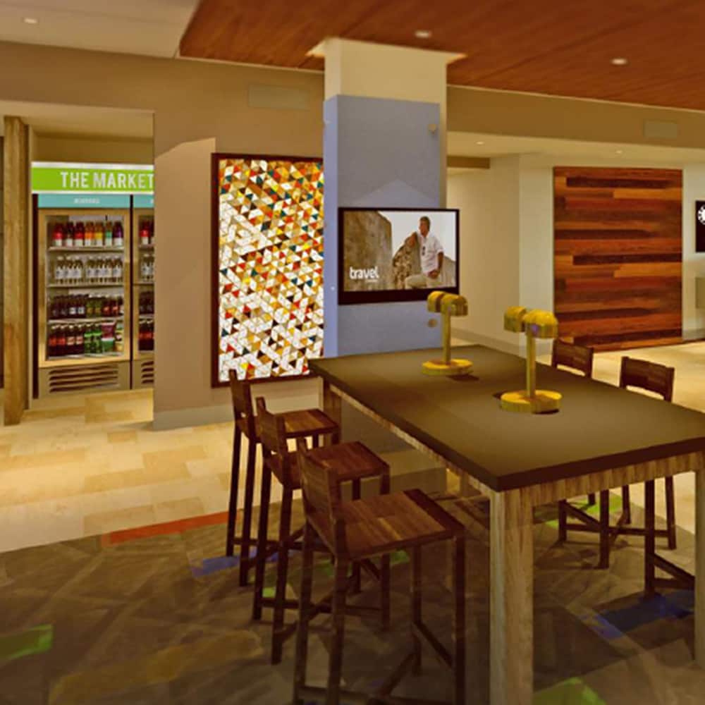 Holiday Inn Express & Suites Roswell 42/68