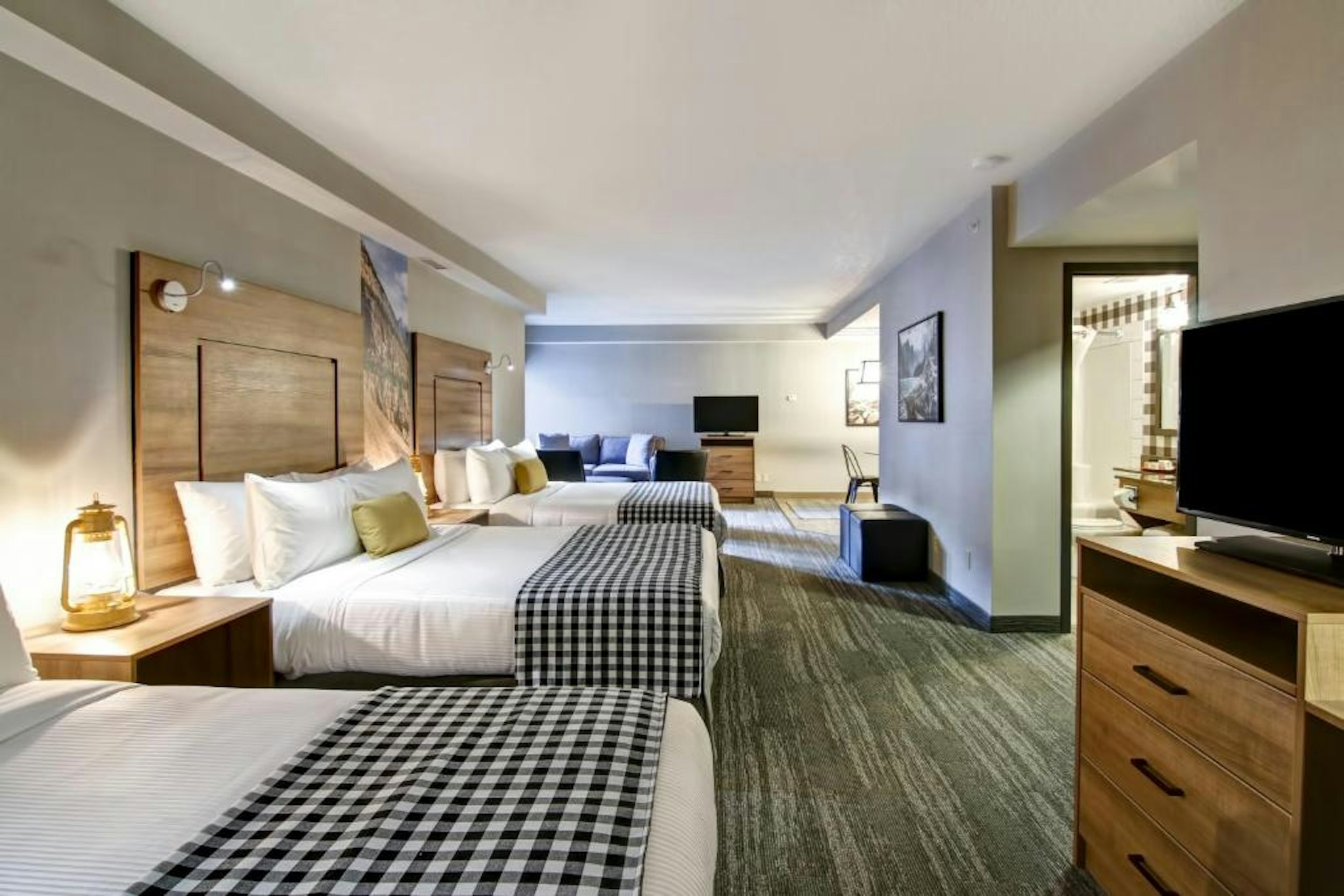 Canalta Lodge Banff 3/24