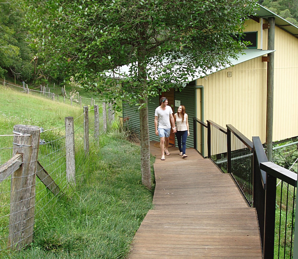 Dayboro Cottages & Llama Walks 24/35