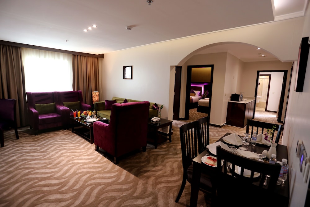 فندق جولدن بوجاري كيان(Golden Bujari Kyan Hotel) 45/68