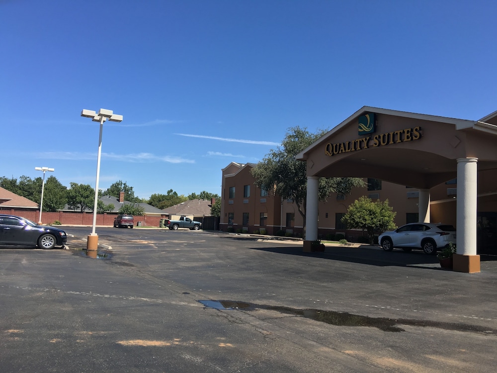 Quality Suites Midland North Loop 250 56/63