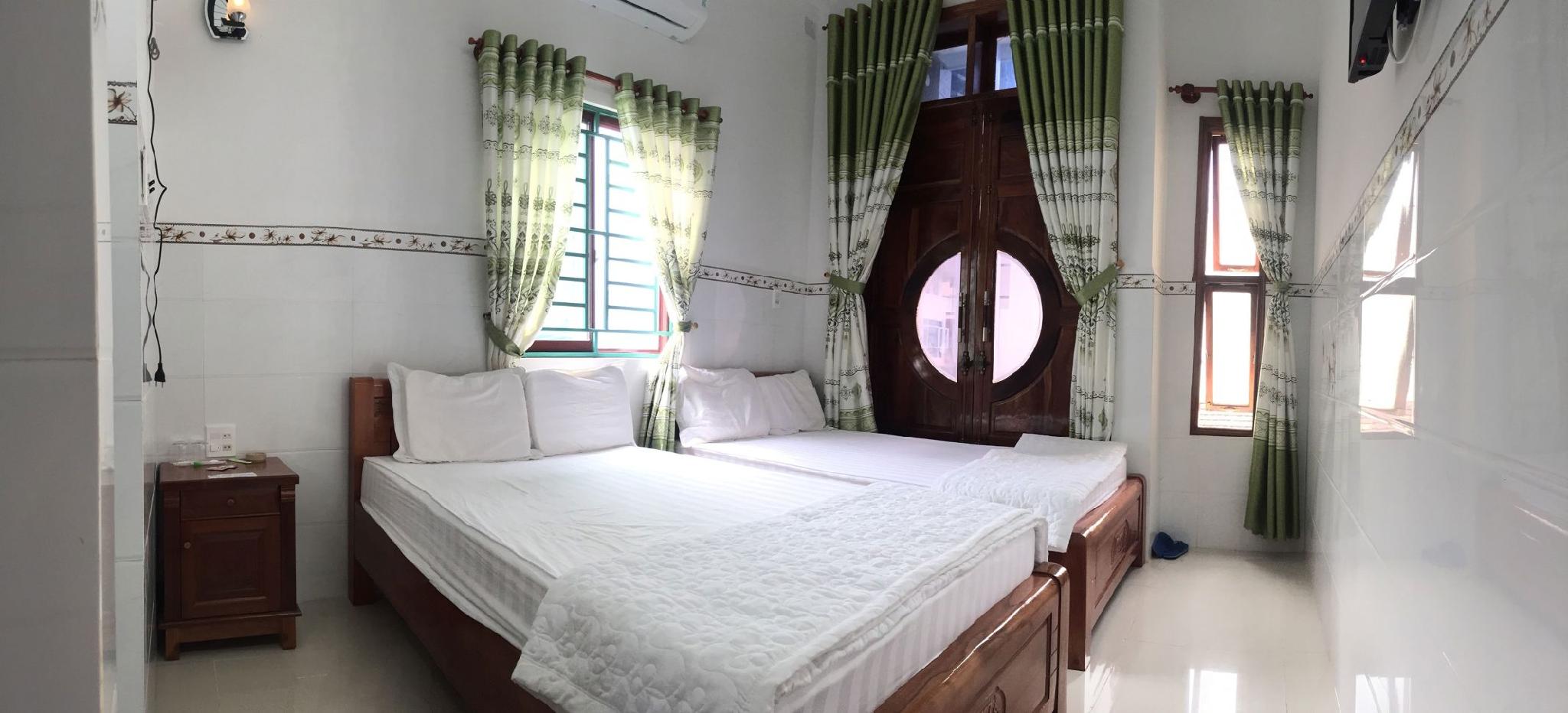 Sunrise Guesthouse 10/17