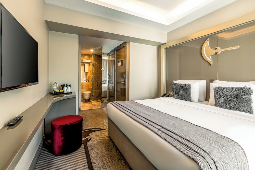 PEYK HOTEL 30/71