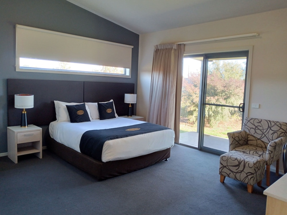 2 Bedrooms, Apartment, King and Queen Bed